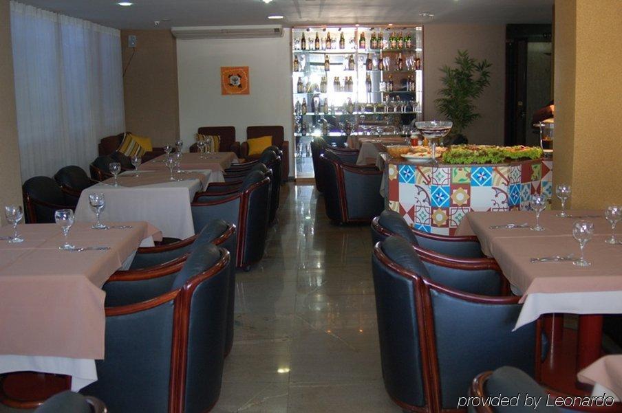 Like Ue Hotel גויאניה מסעדה תמונה